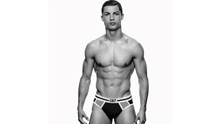 Cristiano Ronaldo pelado