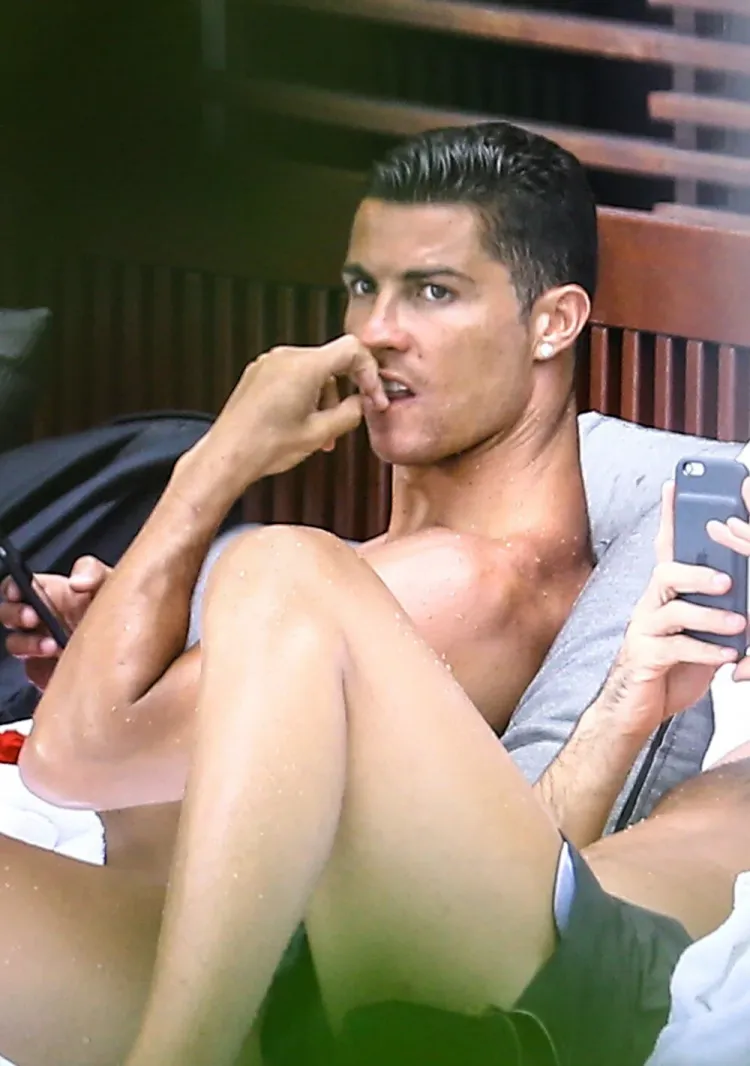 Cristiano Ronaldo pelado